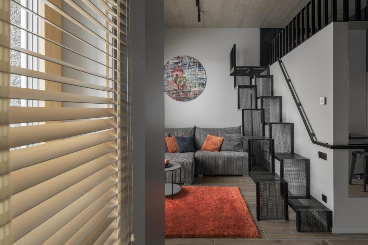 Ivis House Modern Apartment In Vilnius Old Town With Balcony 维尔纽斯 外观 照片