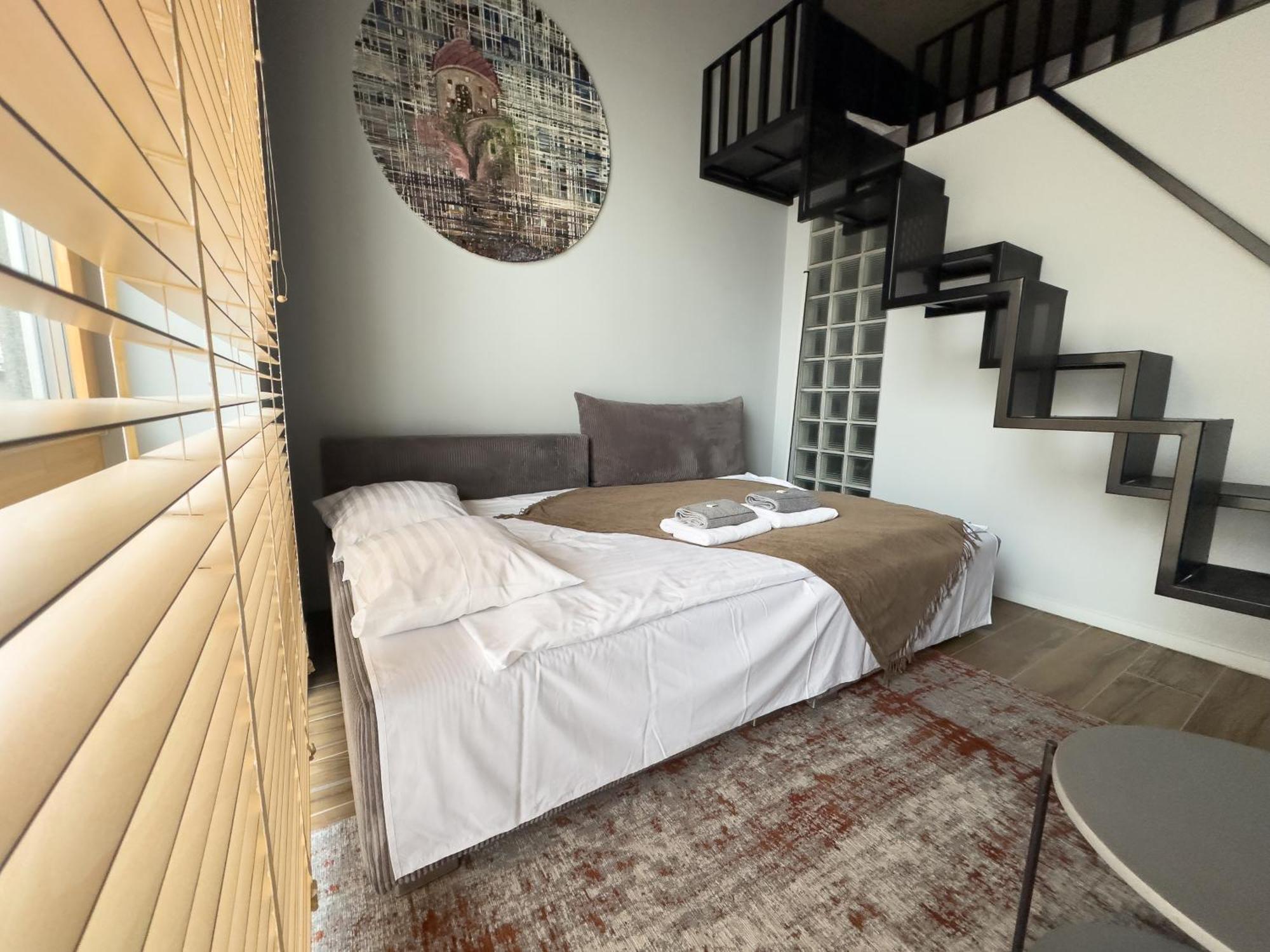 Ivis House Modern Apartment In Vilnius Old Town With Balcony 维尔纽斯 外观 照片